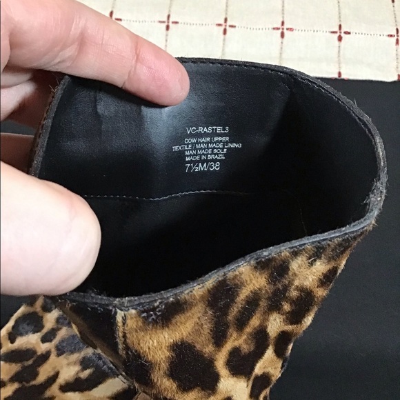 Vince Camuto Rastel3 Animal Print Cow Hide Mid Calf Boots Size 7.5 Cow Fur NWOB - Picture 9 of 9